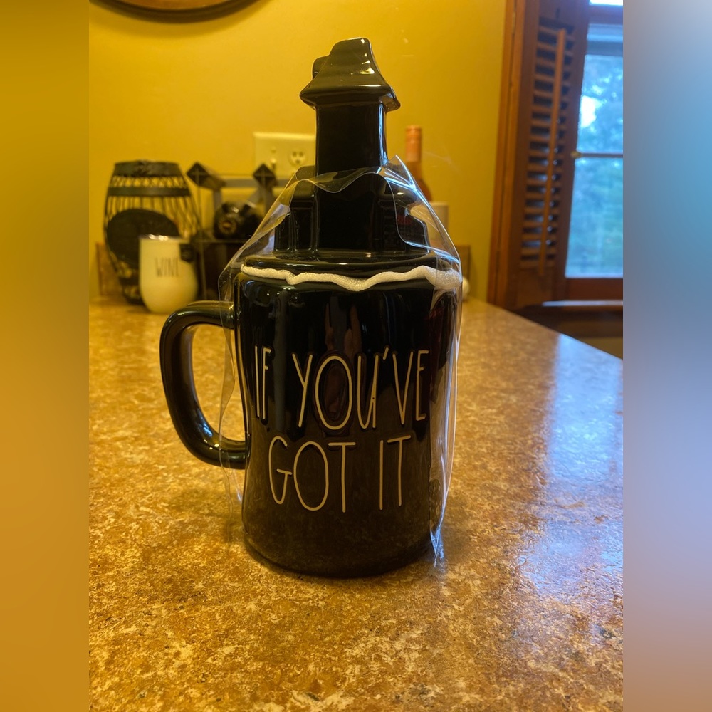 NWT Rae Dunn “If You Got It” “Haunt It” mug with lid